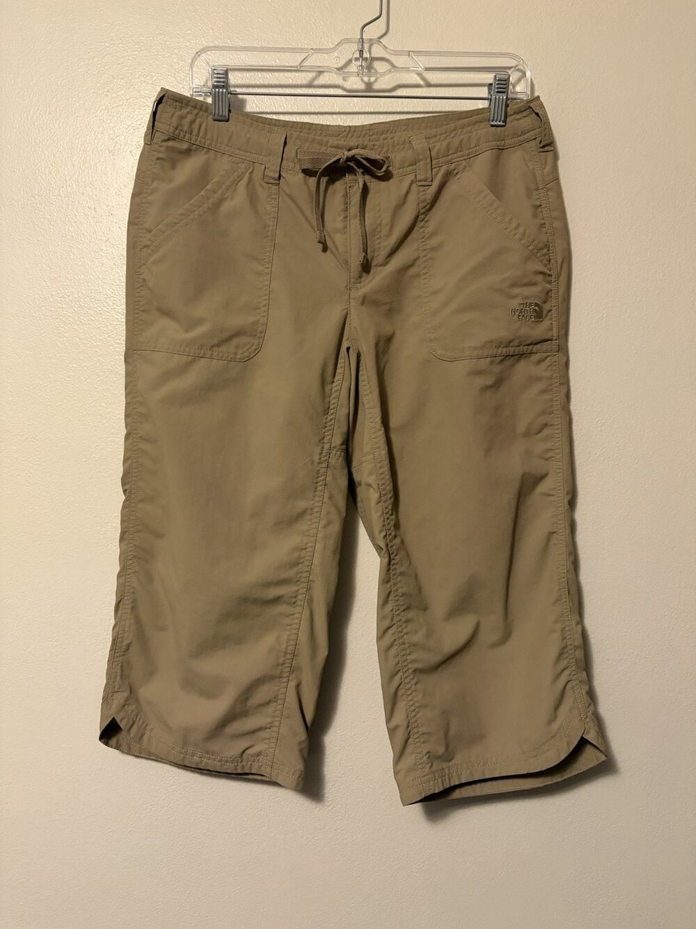 The North Face Womens 8 Tan Nylon Capri Hiking Pants Cropped Outdoors Granola